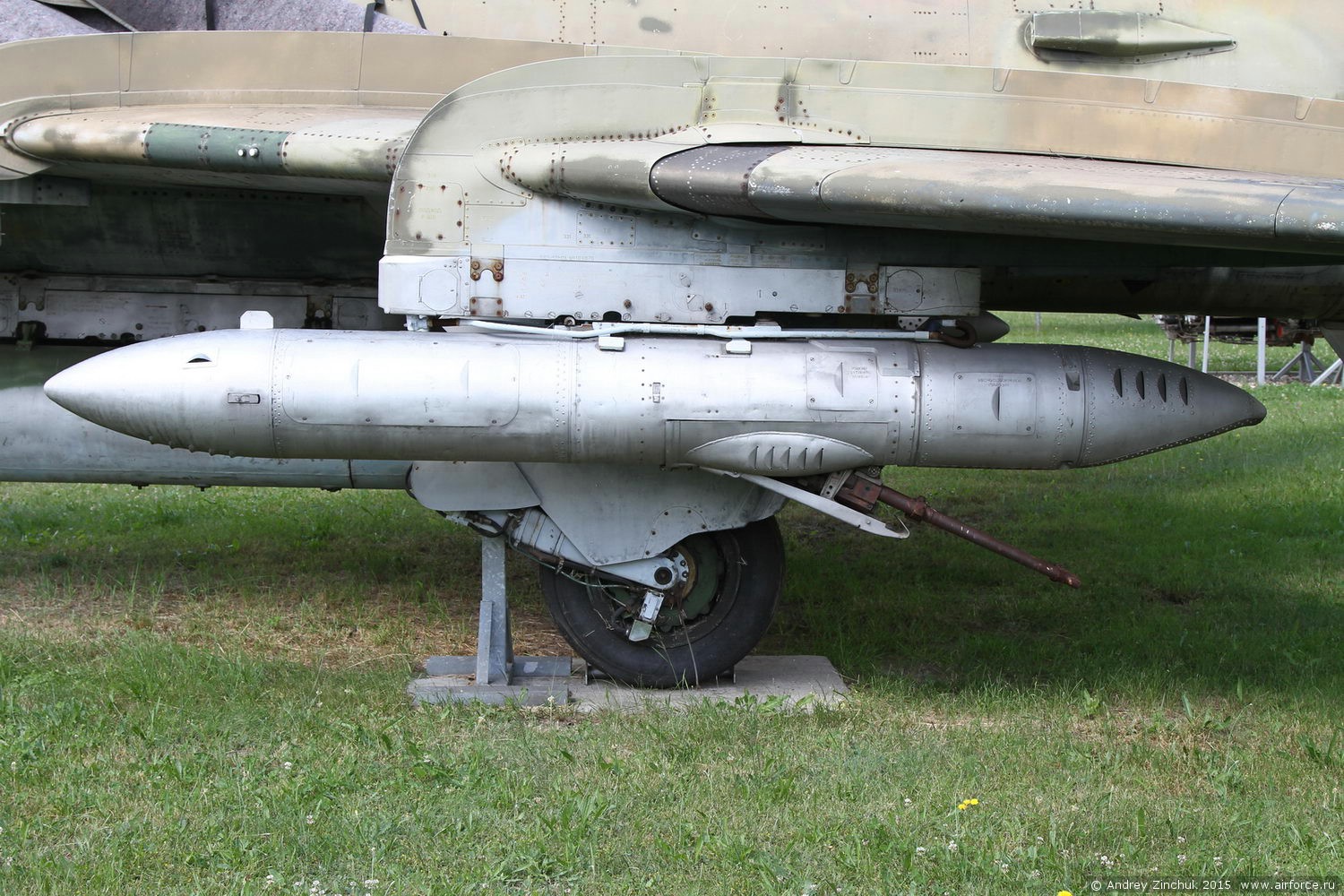СППУ-23 подвешенная для стрельбы назад