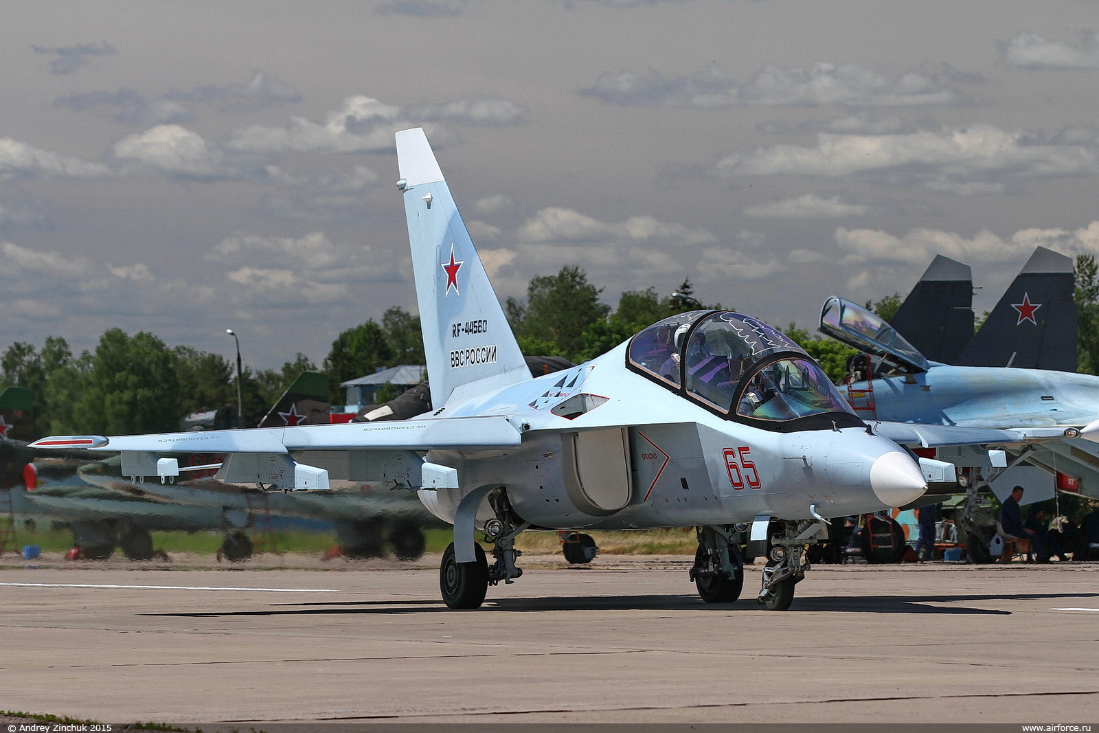 64782d1434230215-a_zinchuk_yak-130_65_1600.jpg