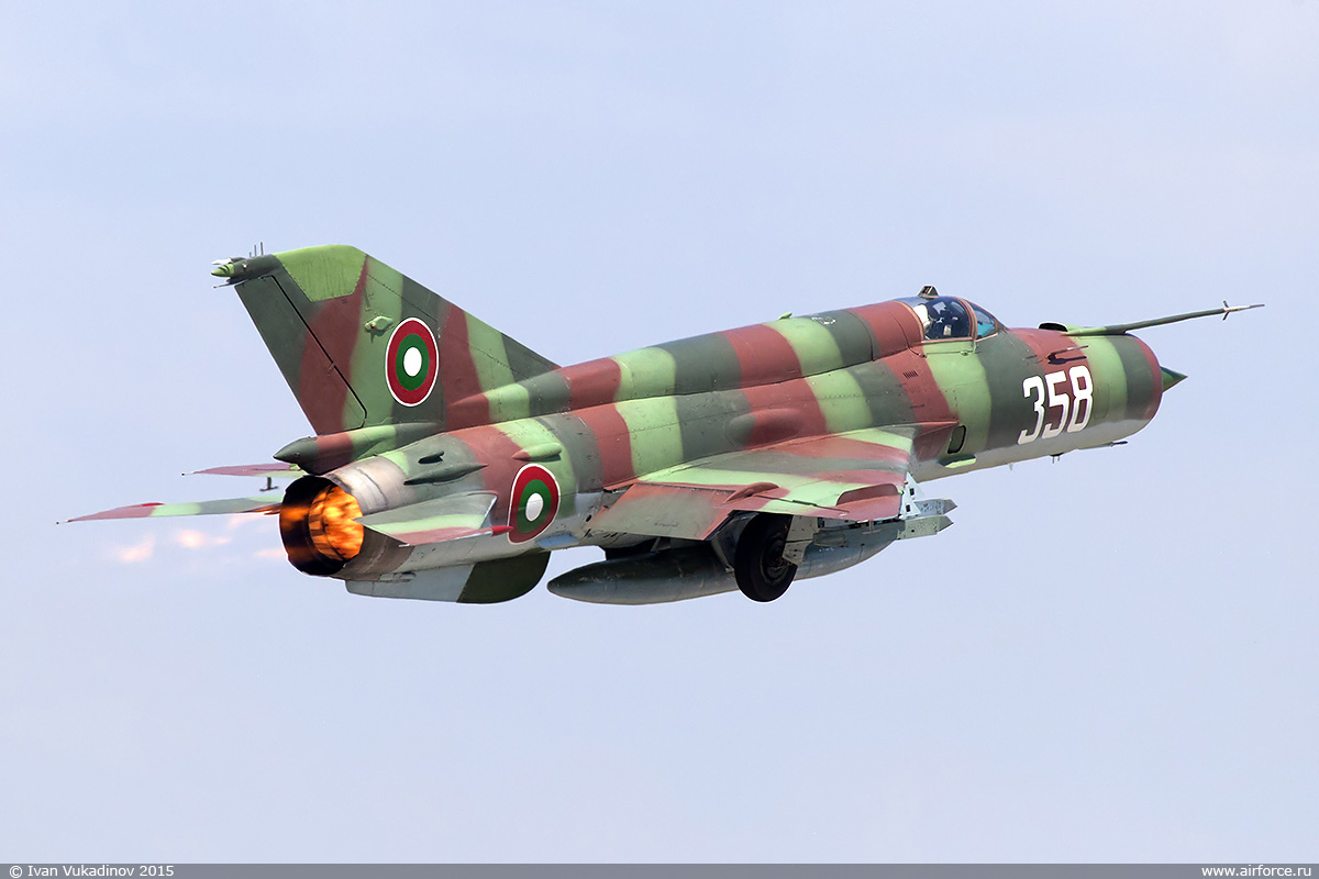 65594d1438120650-i_vukadinov_mig-21bis_358_1200.jpg